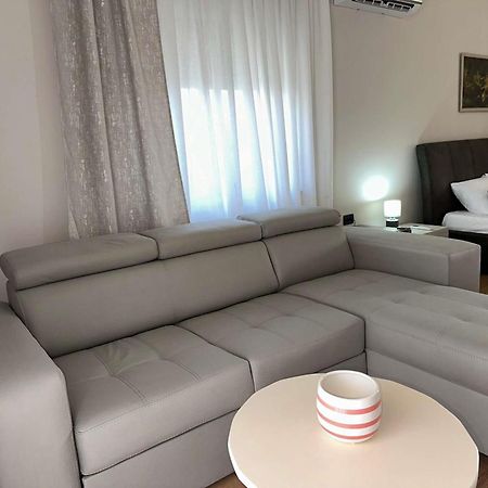 Guest House Pulake Berat Ngoại thất bức ảnh