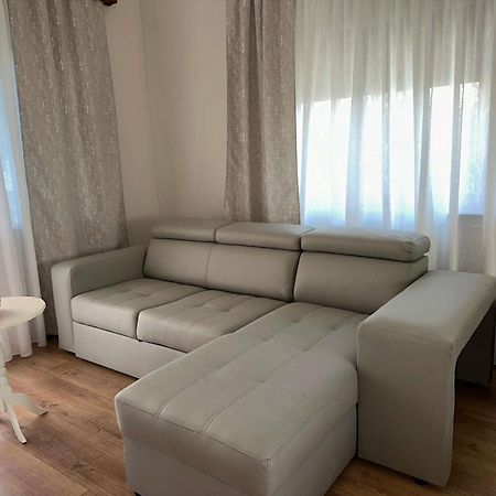 Guest House Pulake Berat Ngoại thất bức ảnh