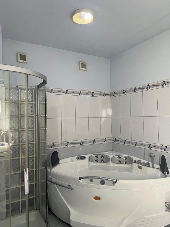 Guest House Pulake Berat Ngoại thất bức ảnh