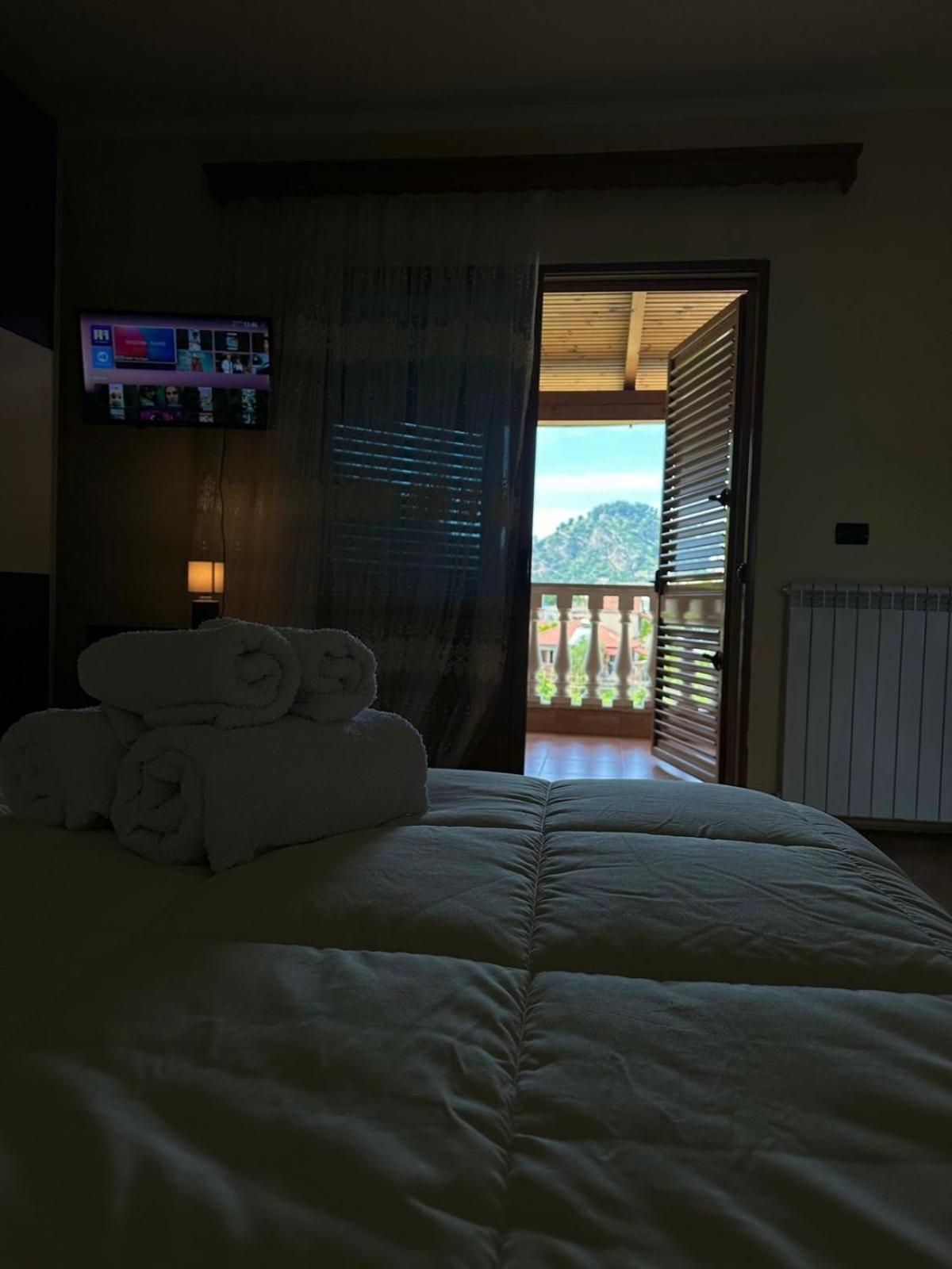 Guest House Pulake Berat Ngoại thất bức ảnh