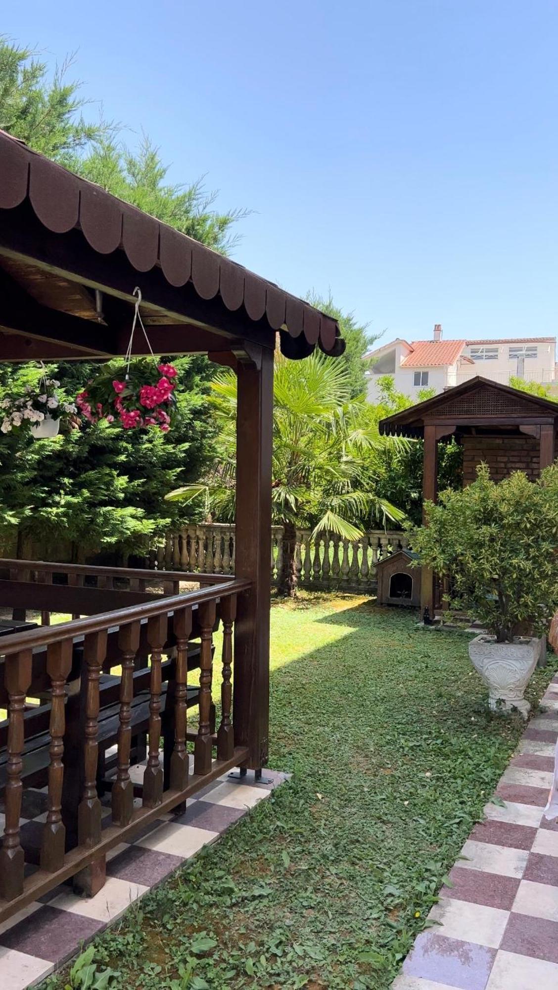 Guest House Pulake Berat Ngoại thất bức ảnh