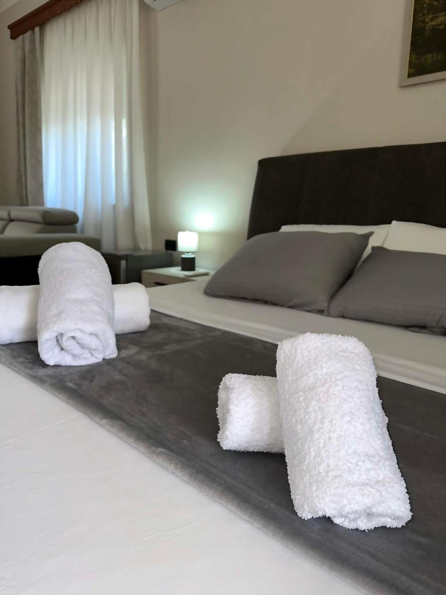 Guest House Pulake Berat Ngoại thất bức ảnh