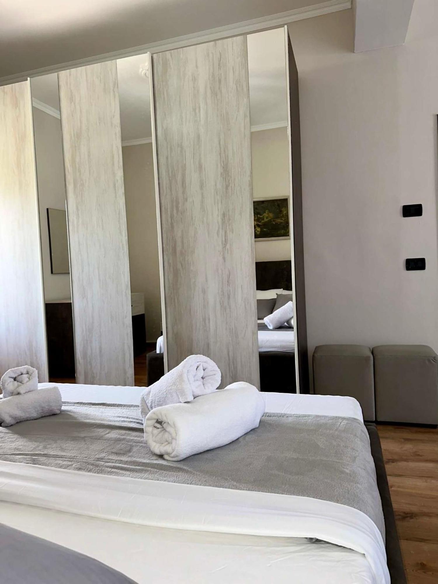 Guest House Pulake Berat Ngoại thất bức ảnh