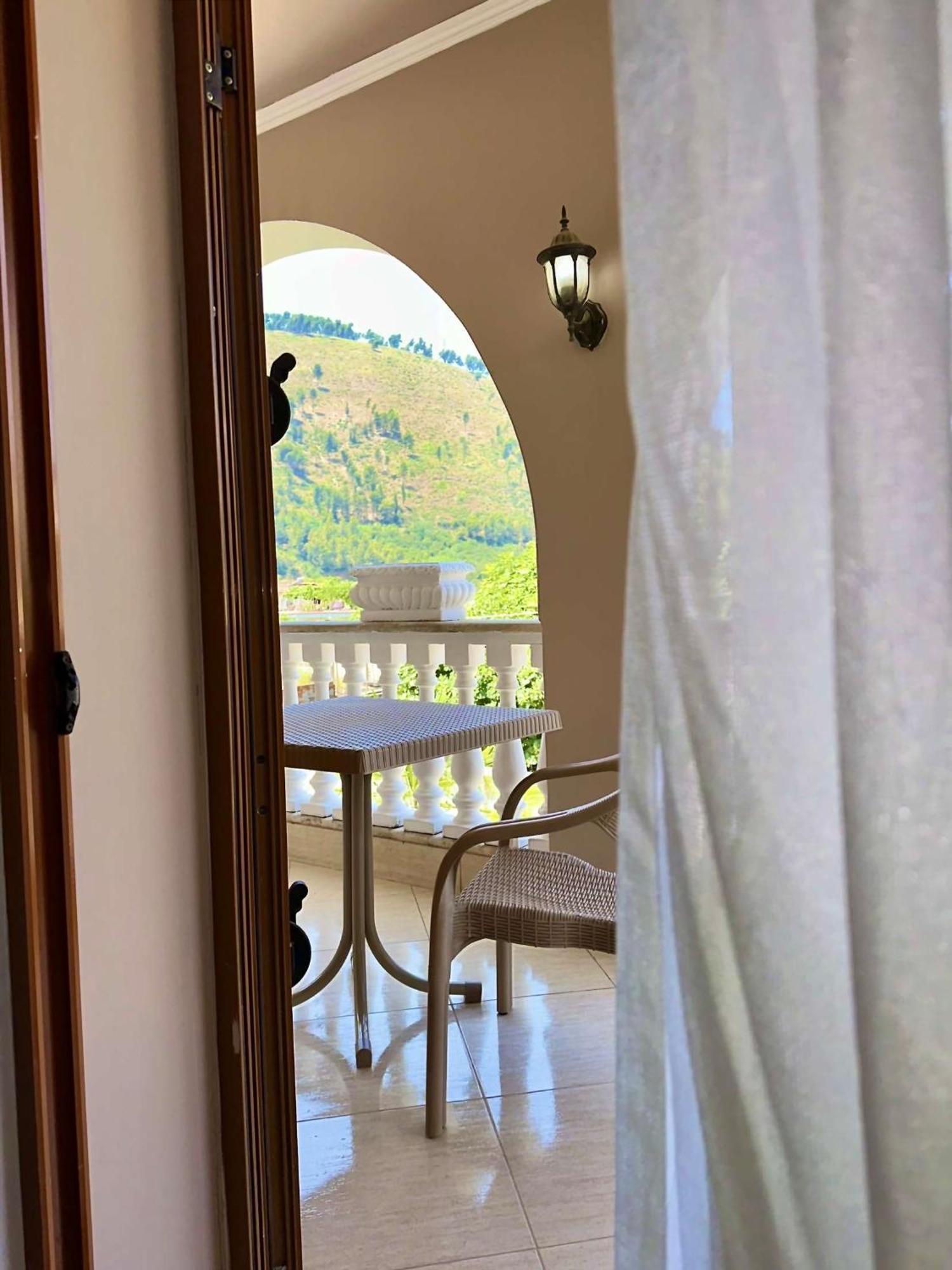 Guest House Pulake Berat Ngoại thất bức ảnh