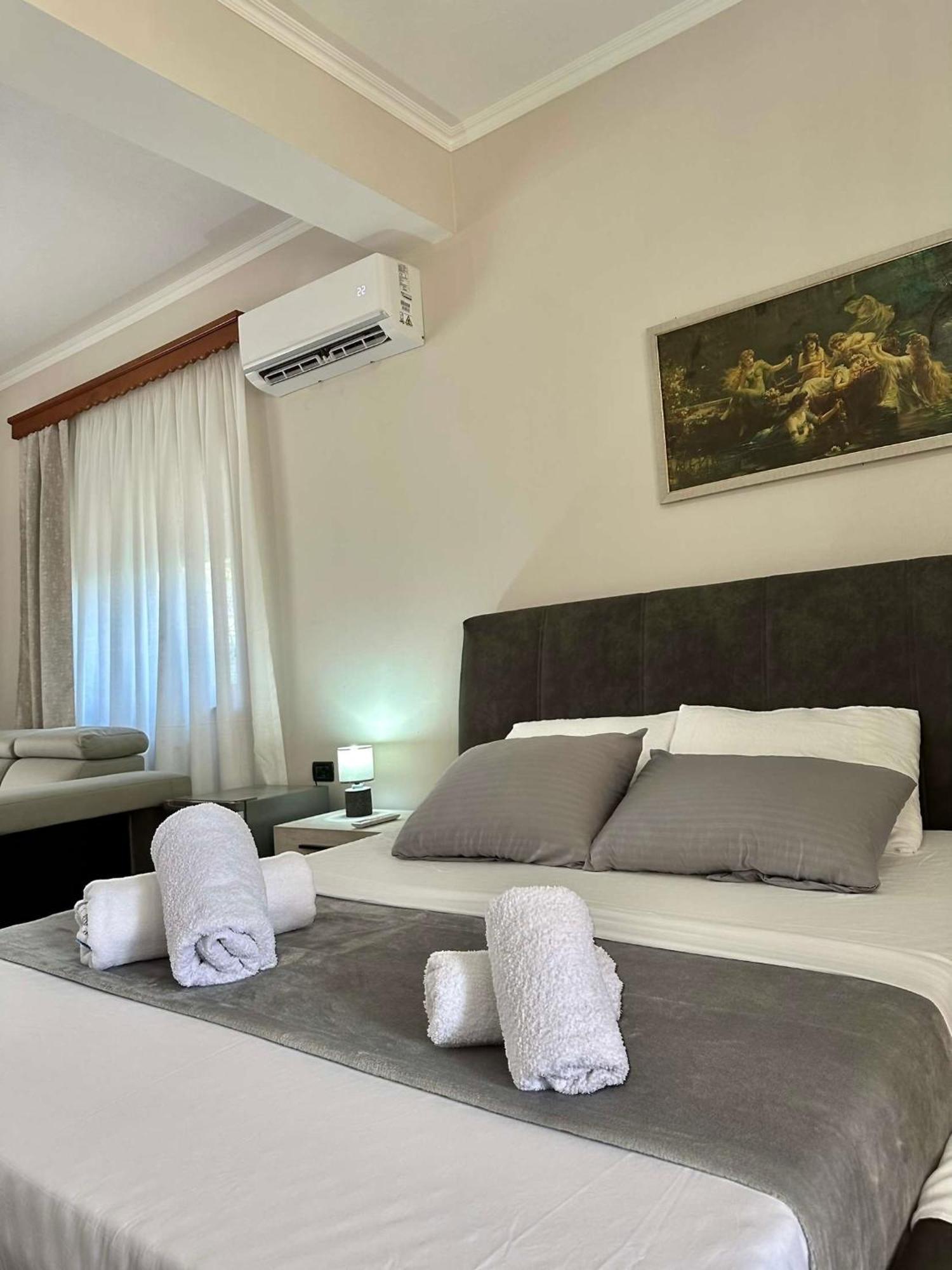 Guest House Pulake Berat Ngoại thất bức ảnh