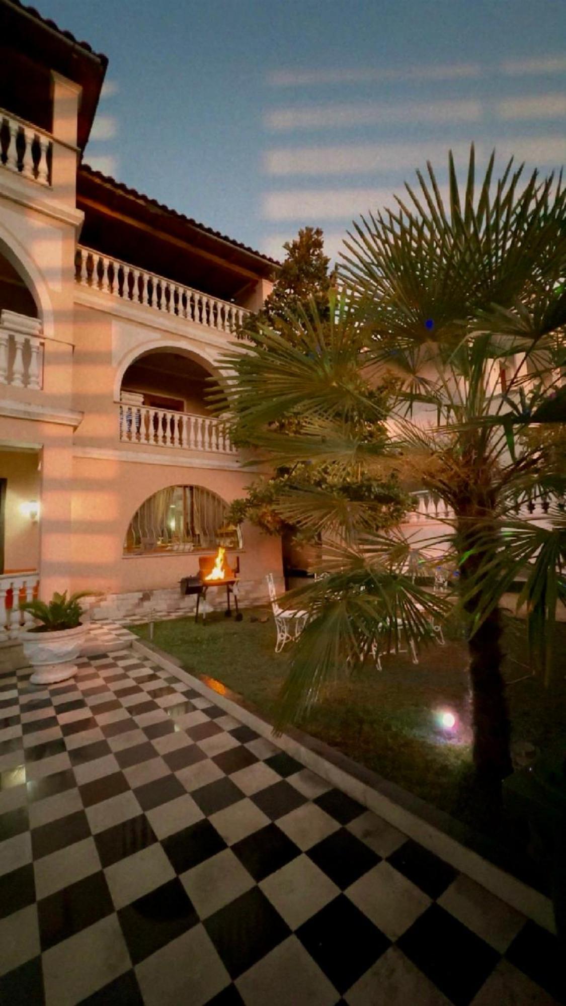 Guest House Pulake Berat Ngoại thất bức ảnh